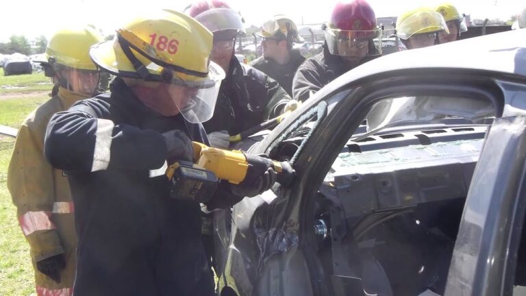 Esenciales Herramientas de Rescate en el Veh&iacute;culo