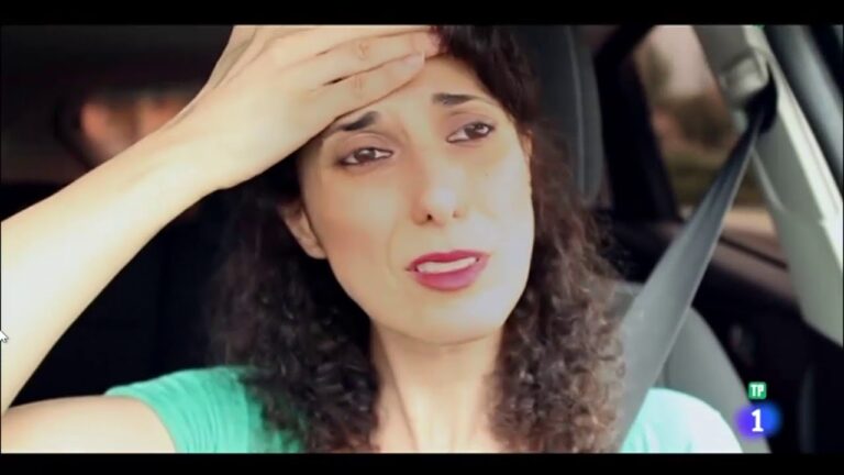 Consejos para Evitar Distracciones al Volante en el Examen Pr&aacute;ctico