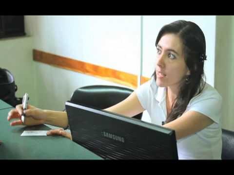 Requisitos de Papeleo para Obtener el Carnet de Conducir en Cursos de Conducci&oacute;n